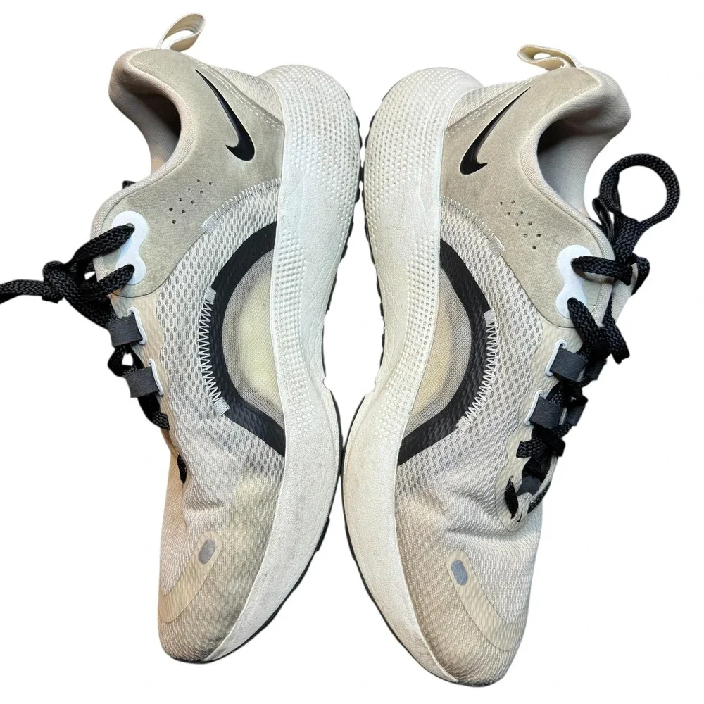 Nike Running Shoes Womens Size 8.5 White Black React Cushion Athletic DJ9976-100